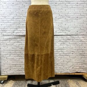 Lord & Taylor | 100% Leather Suede Tan Skirt size 4